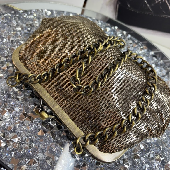 Express gold sequined evening bag clutch EUC - Picture 9 of 13